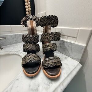 Freebird Bayou in Olive NEW